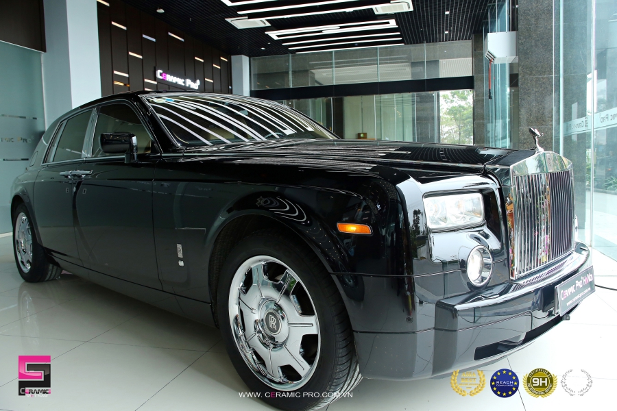 Rolls-Royce ấn tượng với những lớp ph�