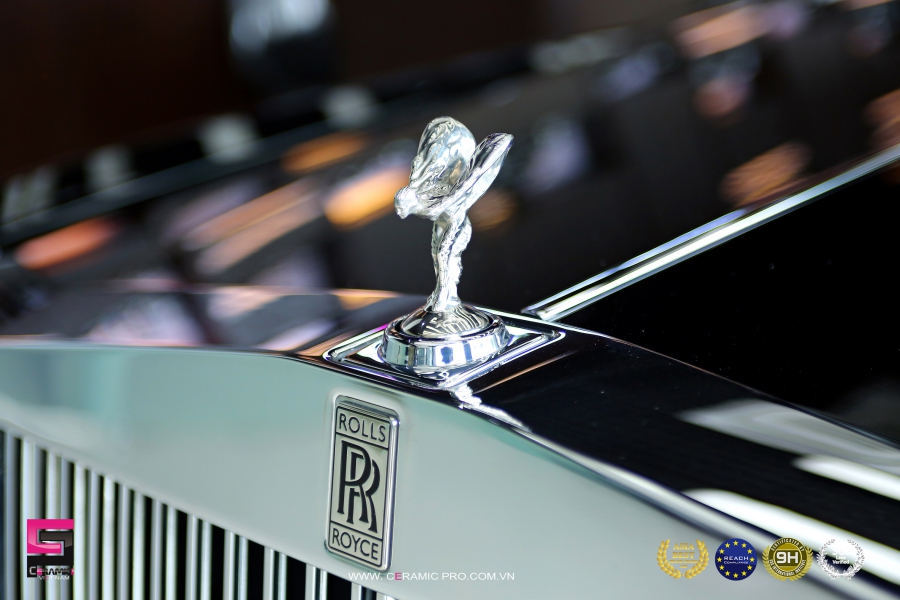 Rolls-Royce ấn tượng với những lớp phủ Ceramic Pro 